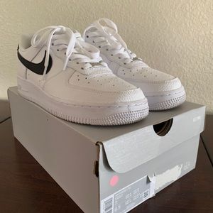 Nike Air Force 1